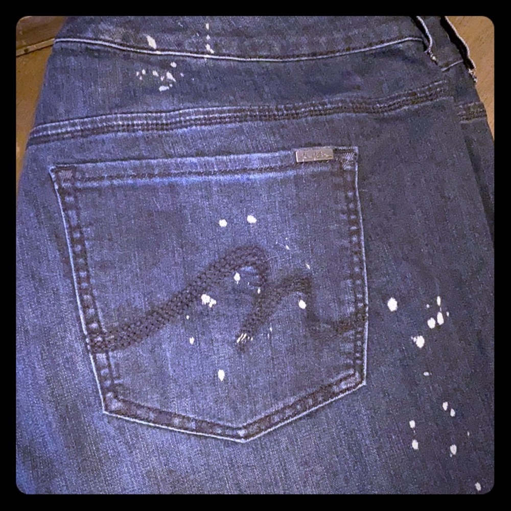 Amazing Seven jeans partnered Melissa McCarthy!!